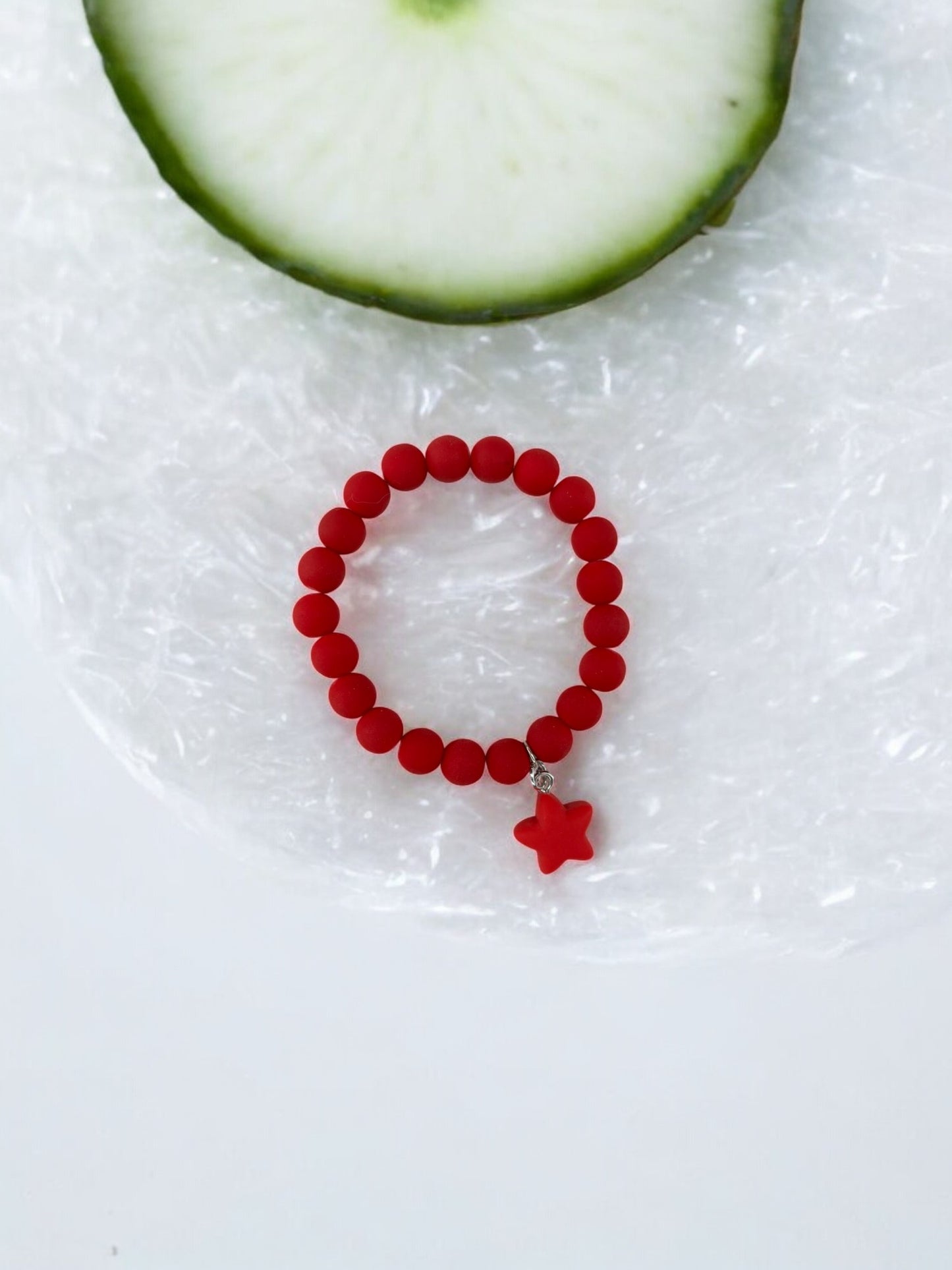 Bracelet enfant accroche étoile rouge