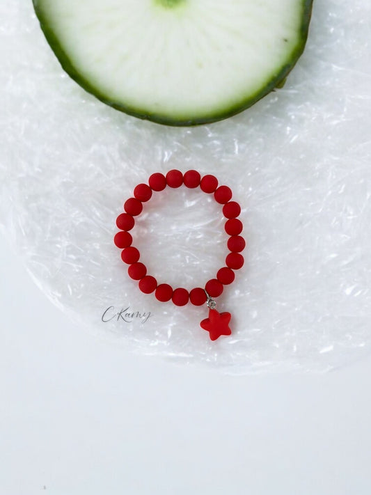 Bracelet enfant accroche étoile rouge