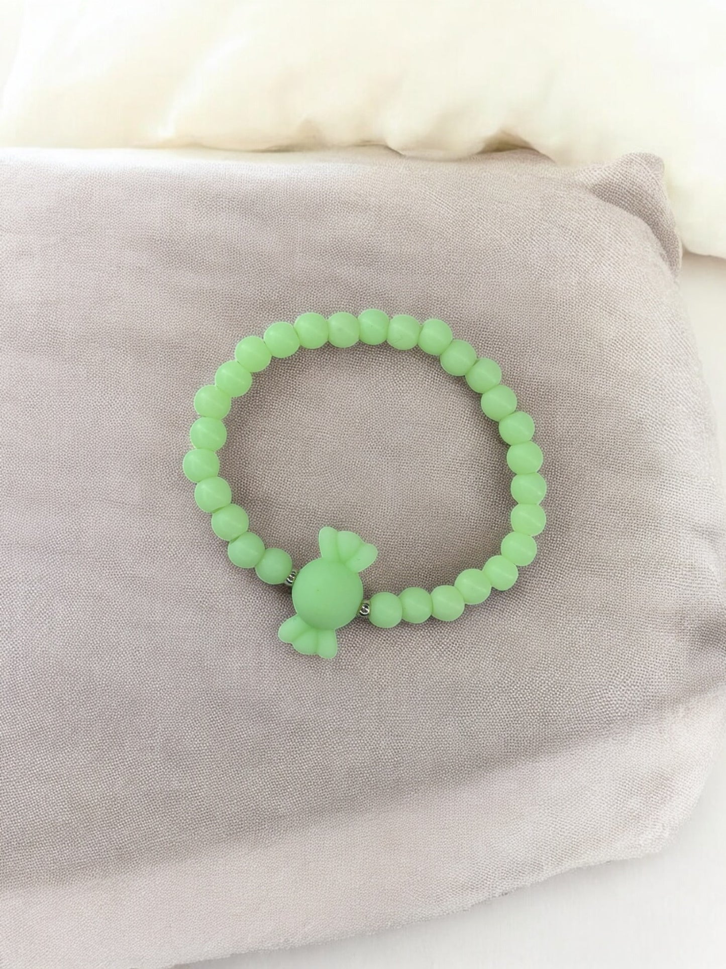 Bracelet enfant bonbon perles vert