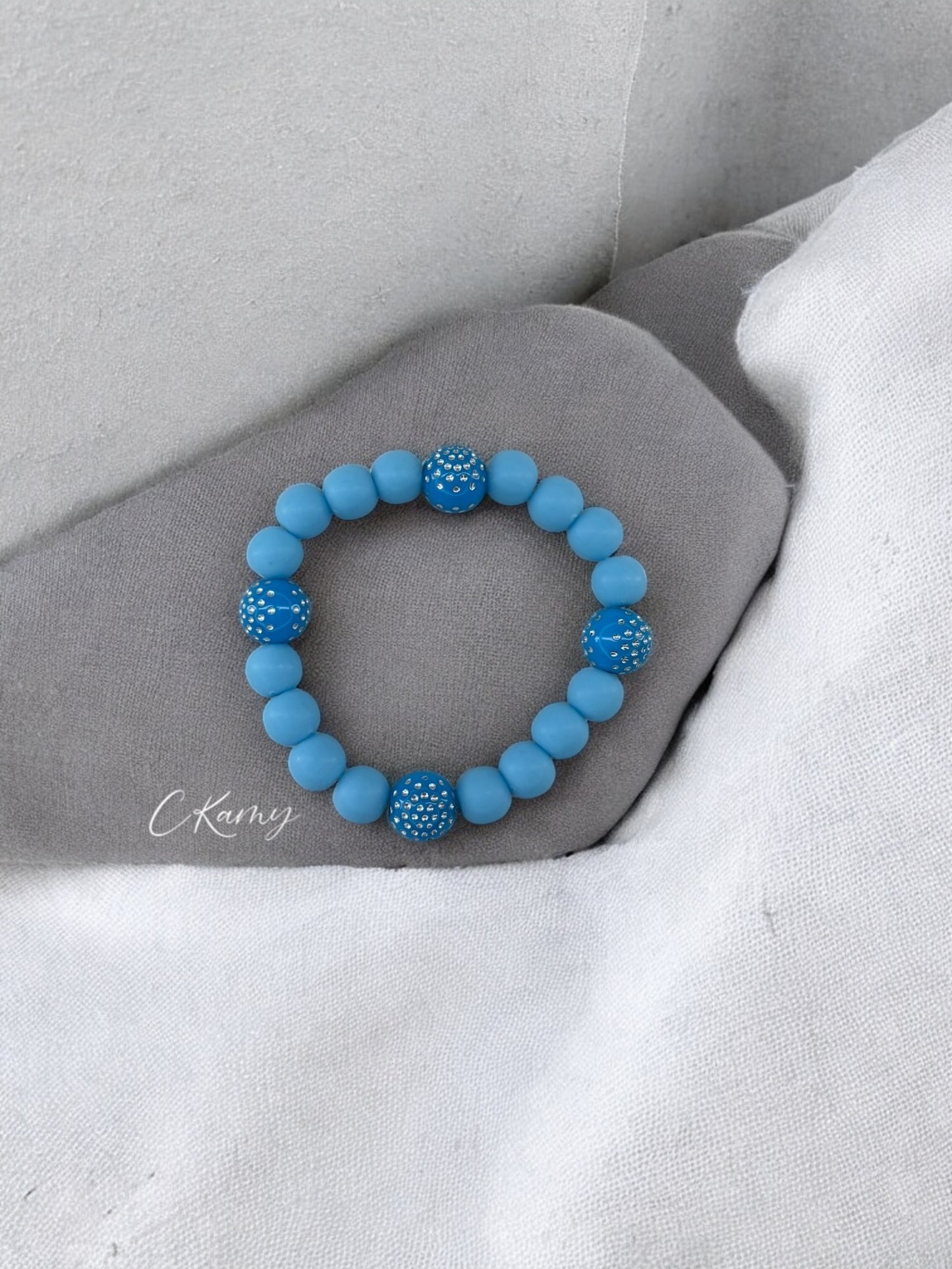 Bracelet enfant perles strassées bleu