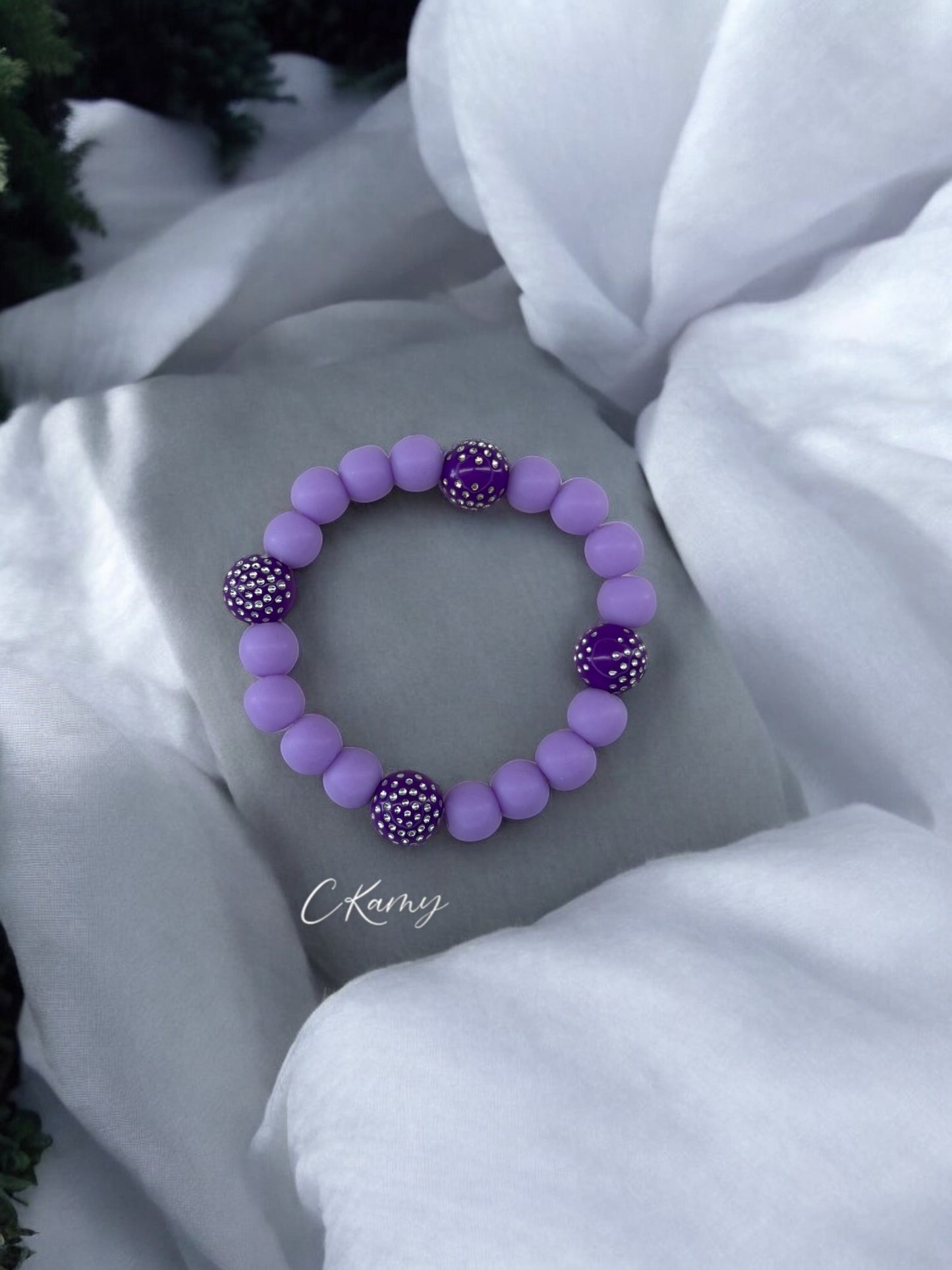 Bracelet enfant perles strassées violet