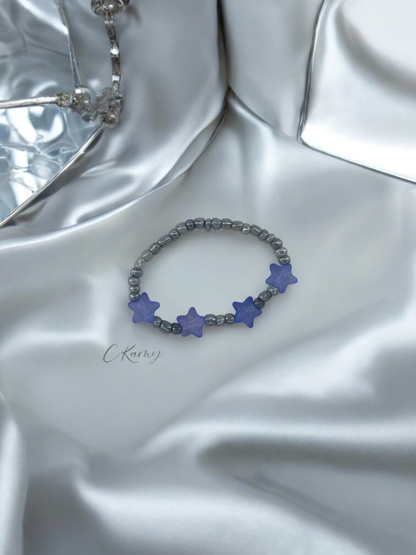 Bracelet enfant petites étoiles bleu foncé gris