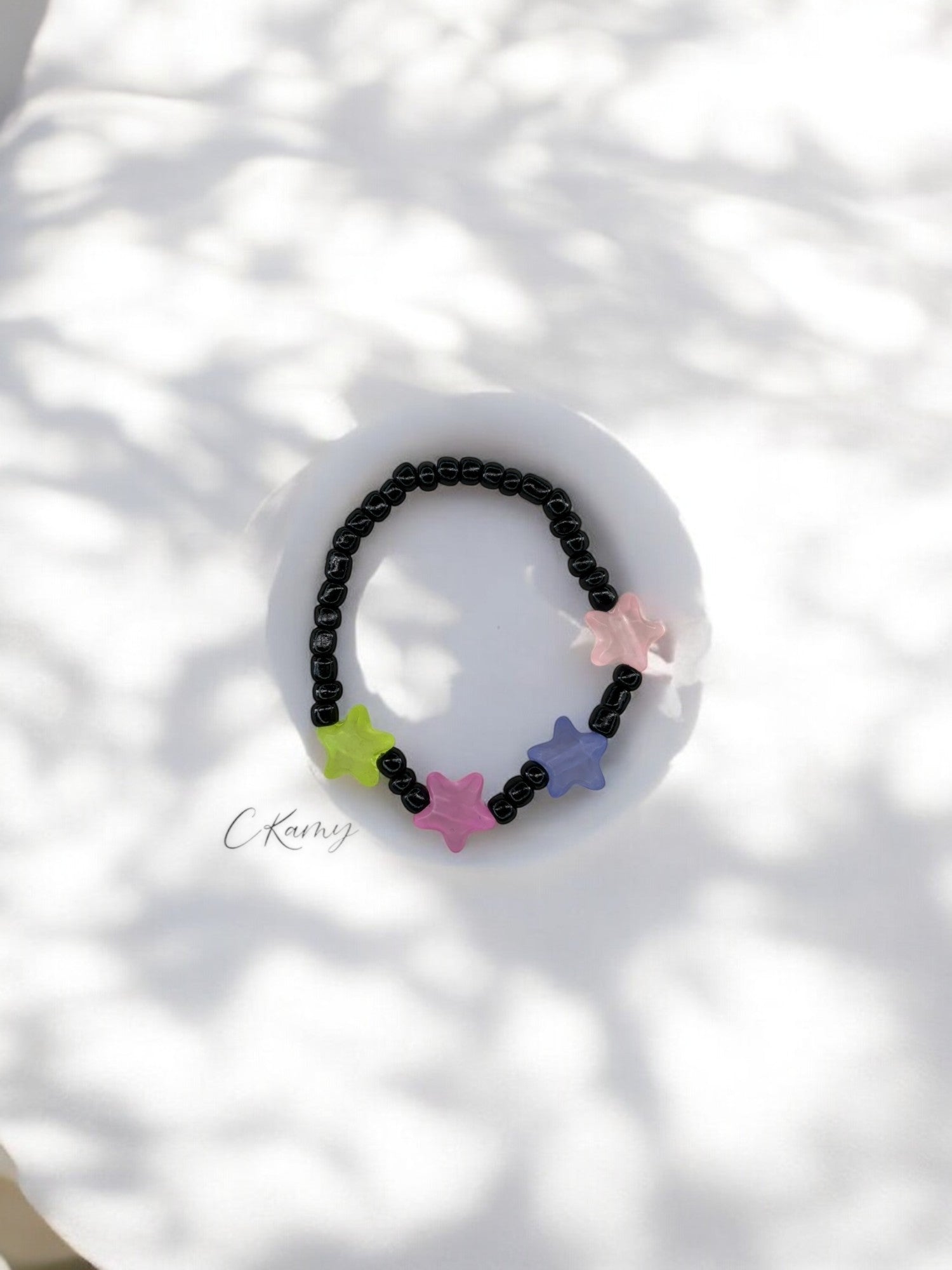 Bracelet enfant petites étoiles multicolore 2 noir