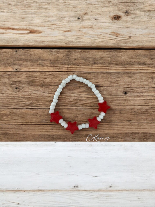 Bracelet enfant petites étoiles rouge blanc