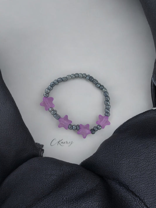 Bracelet enfant petites étoiles violet gris