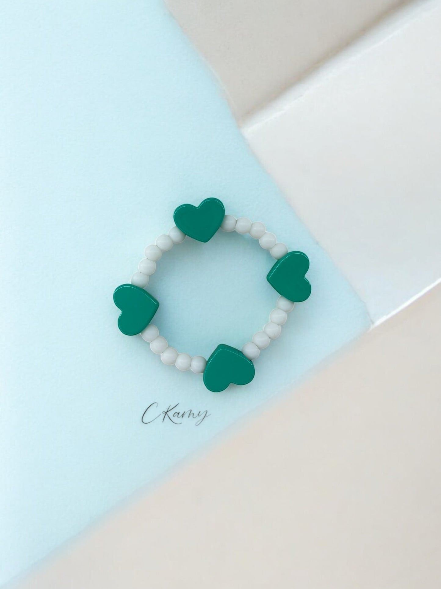 Bracelet enfant tour en coeur bleu vert