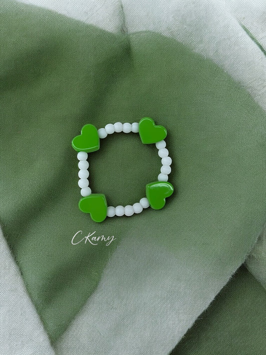 Bracelet enfant tour en coeur vert