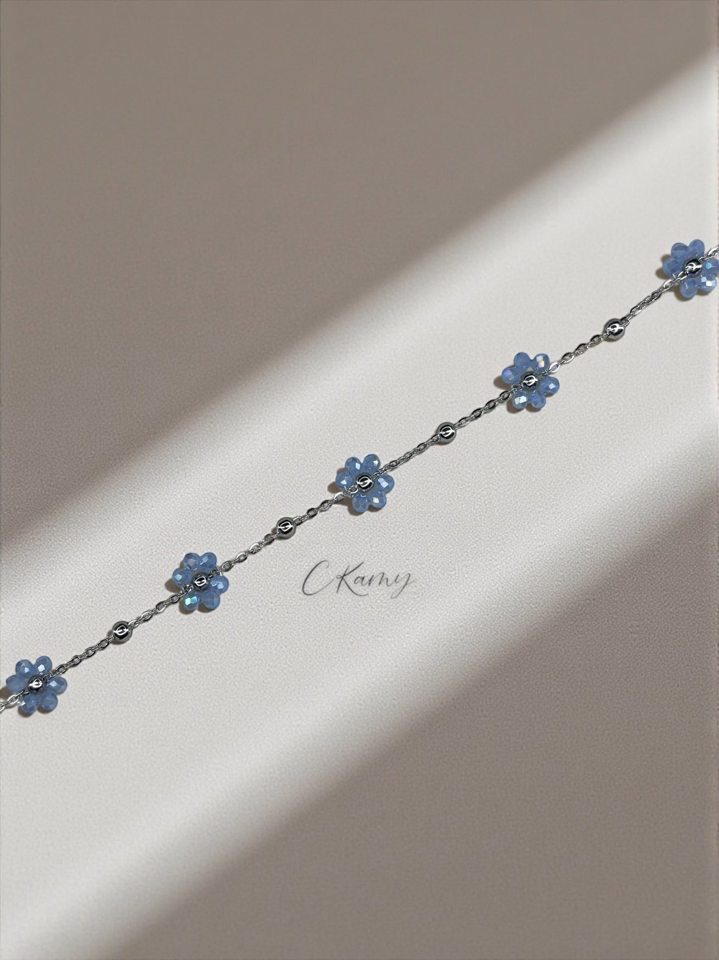 Bracelet femme chaînette argent fleurs bleu