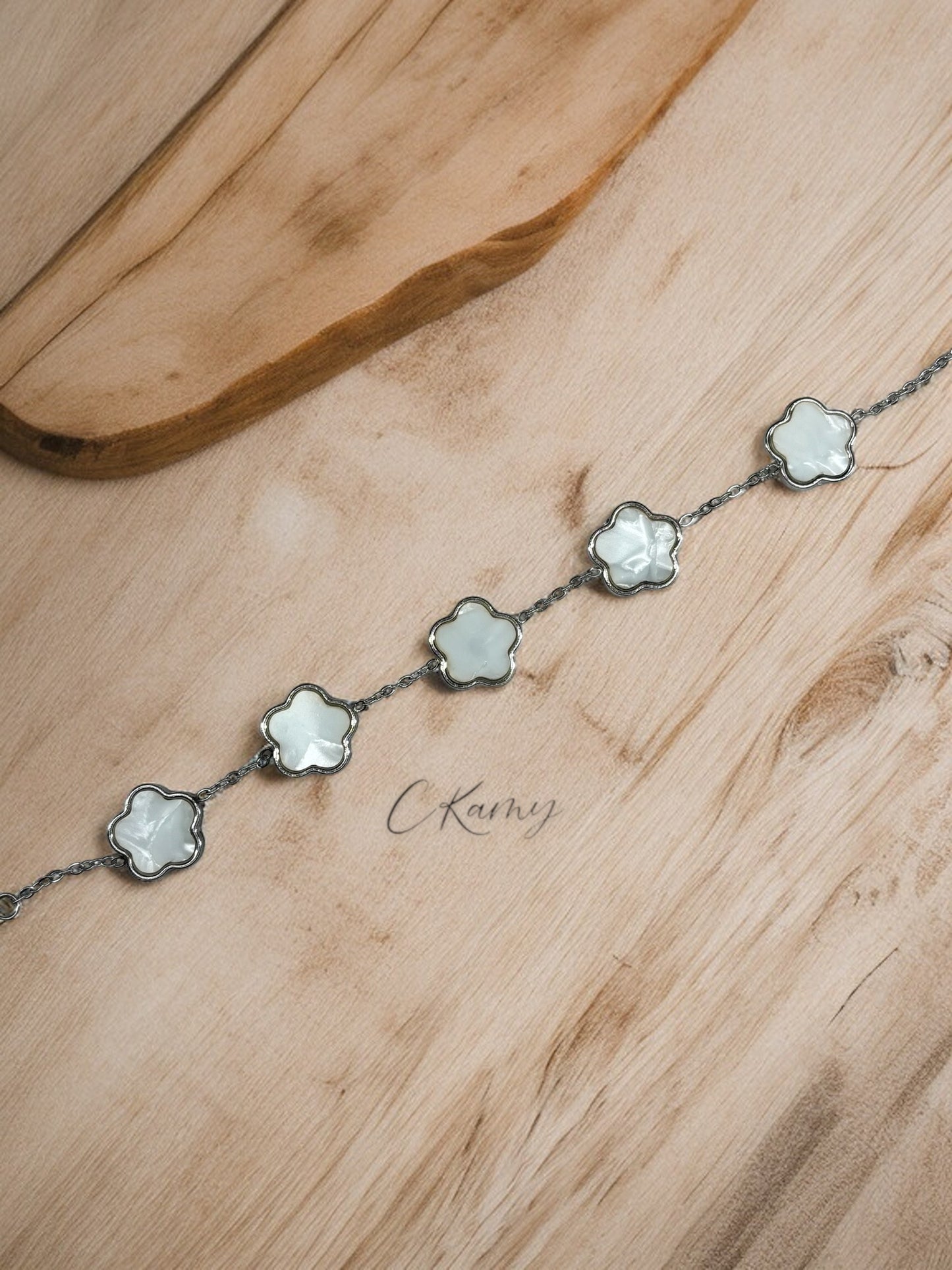 Bracelet femme chaînette argent trèfles blanc