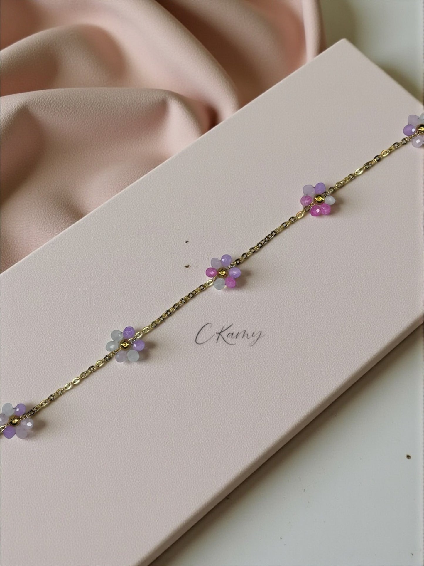 Bracelet femme chaînette doré fleurs dégradé rose