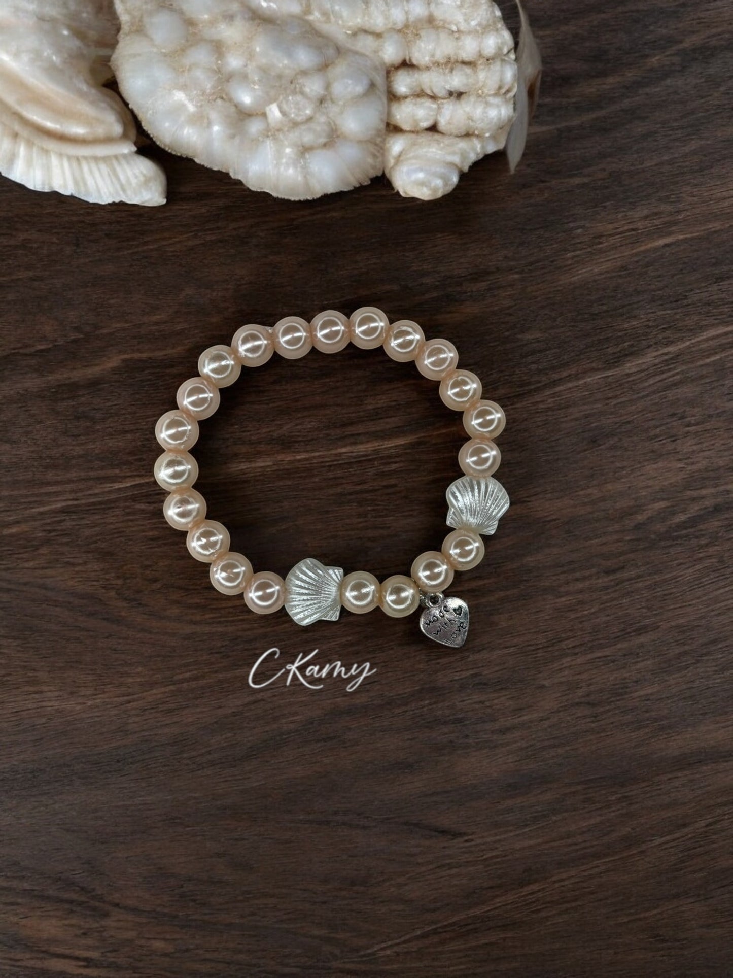 Bracelet femme coquillage nacré coeur chair clair brillant