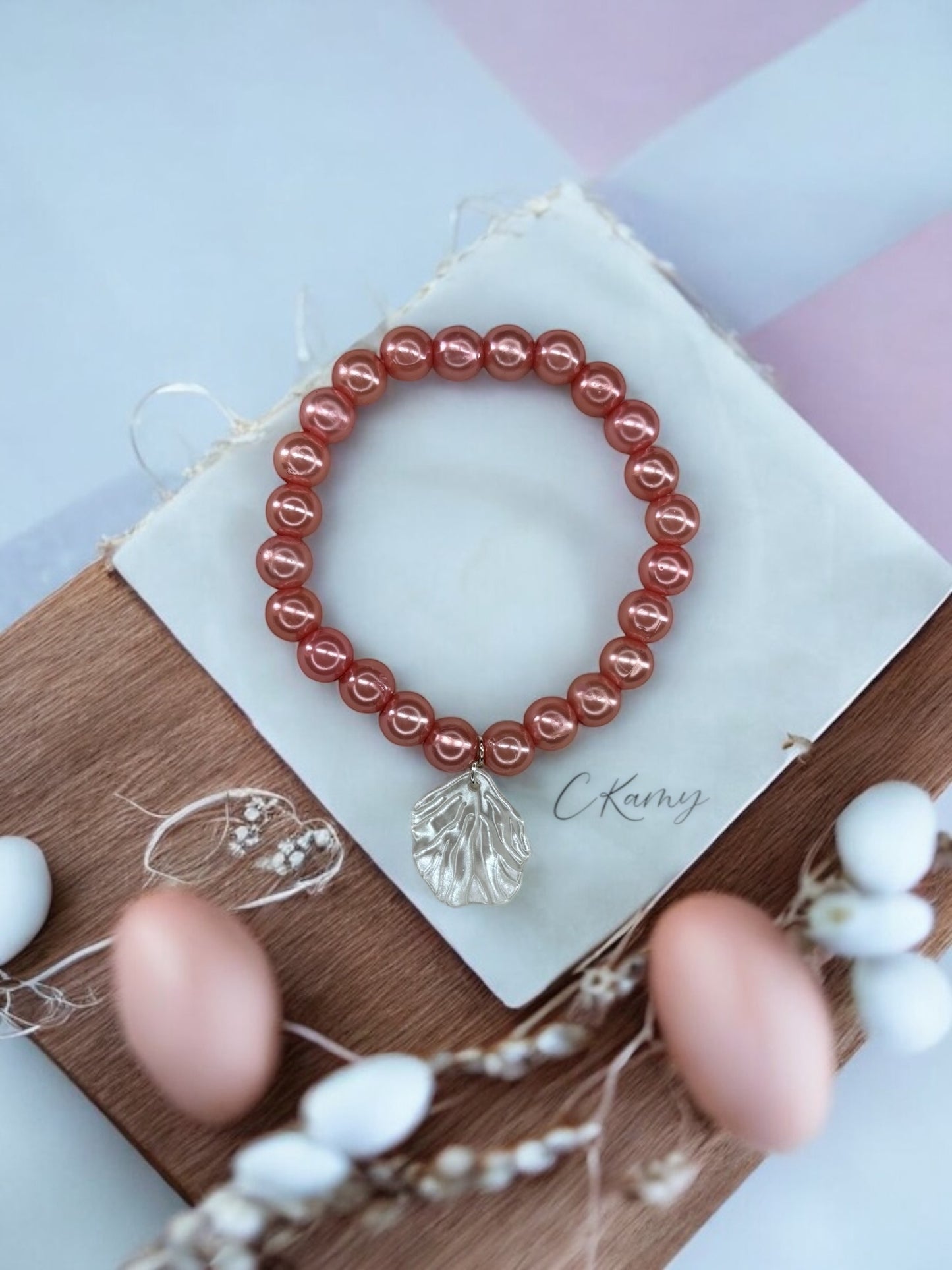 Bracelet femme coquillage nacré rose saumon