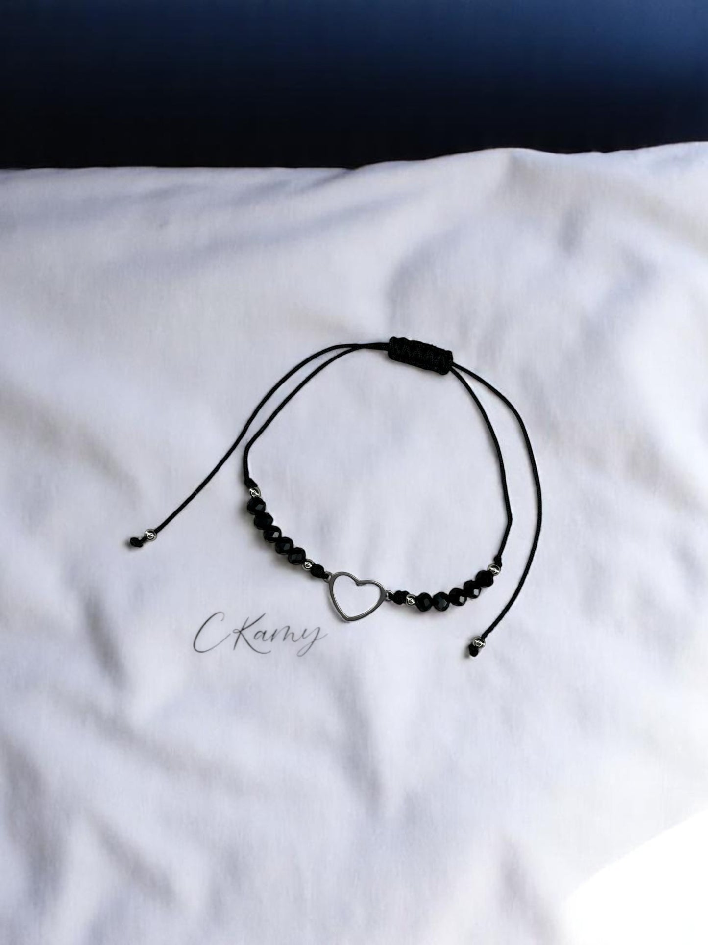 Bracelet femme cordon coeur argent facettes noir