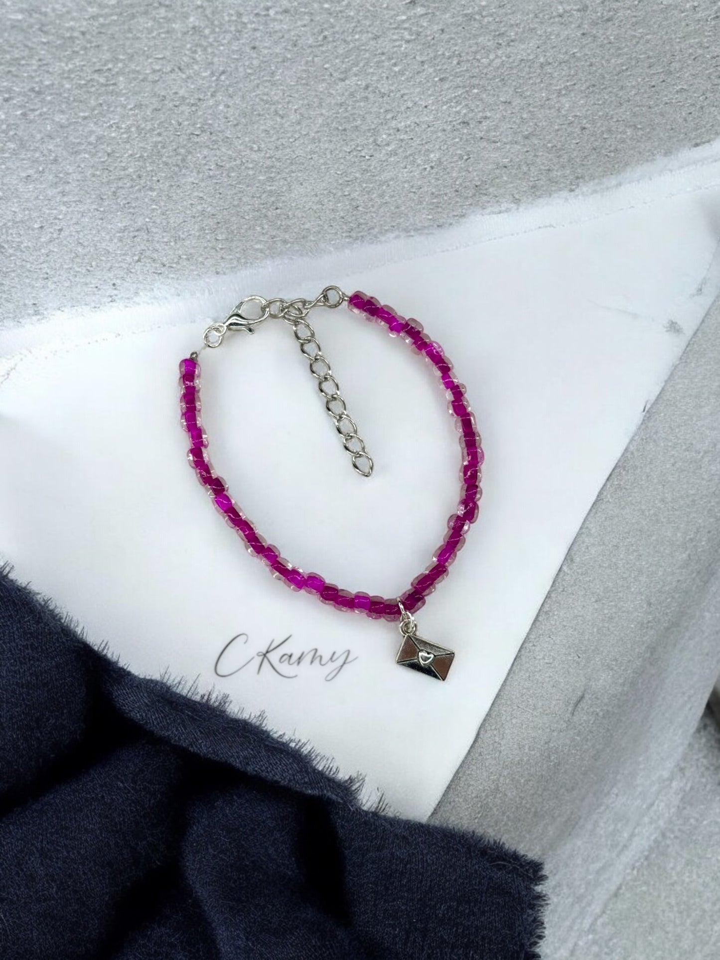 Bracelet femme courrier rocaille violet transparent