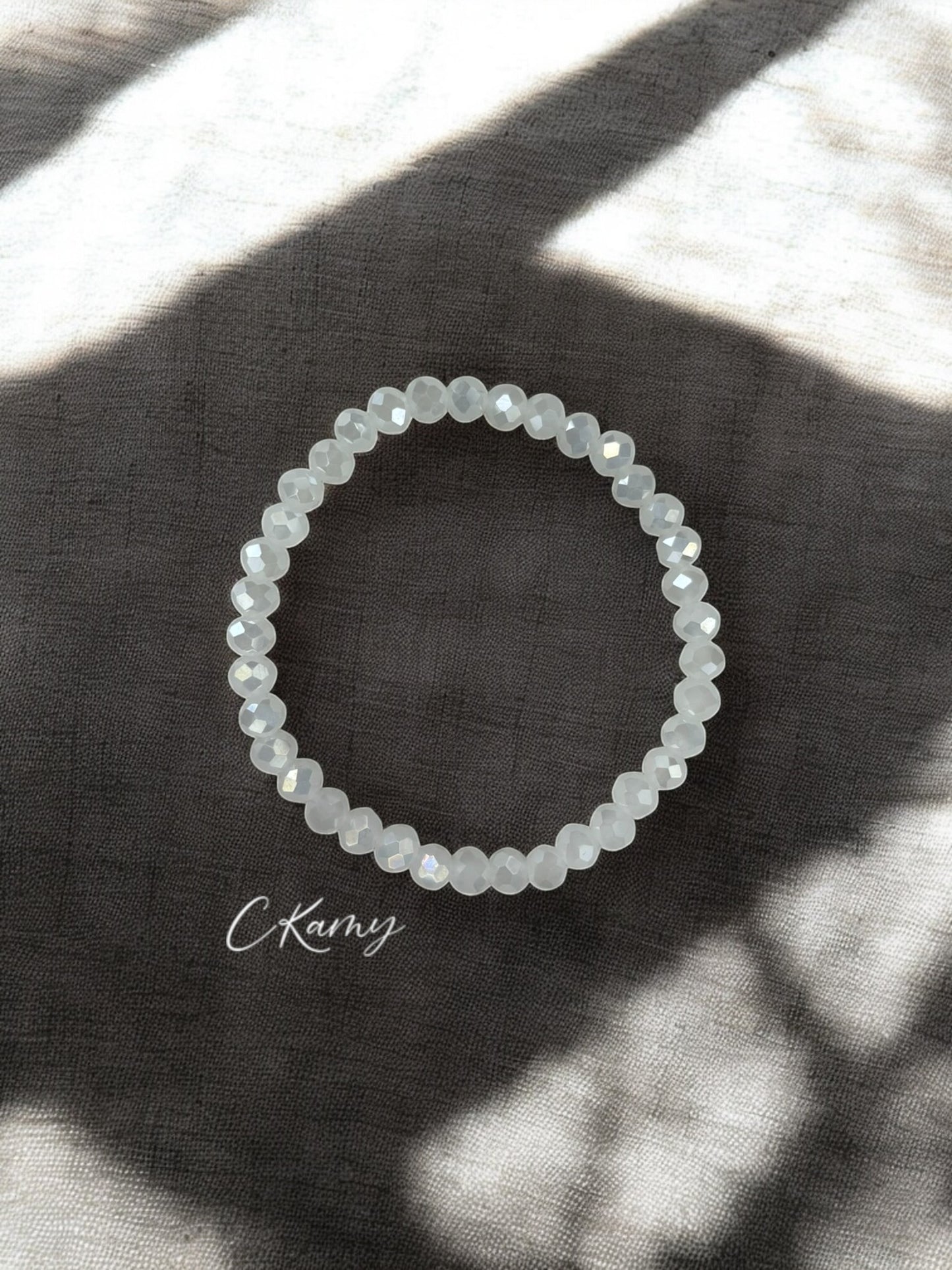 Bracelet femme facettes 6mm blanc