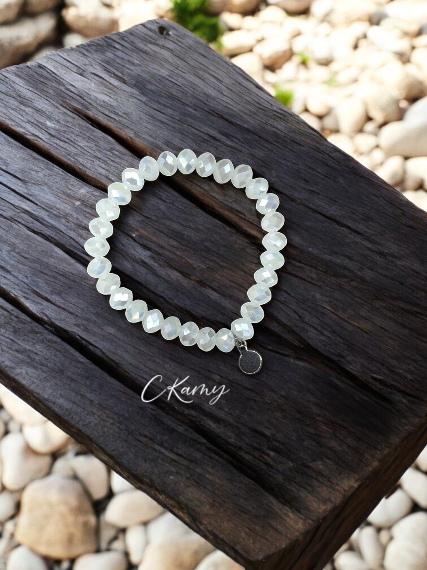 Bracelet femme facettes 8mm blanc