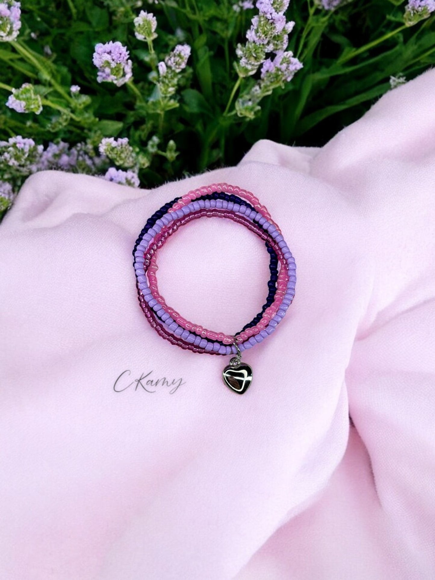 Bracelet femme multi rocailles coeur bombé violet