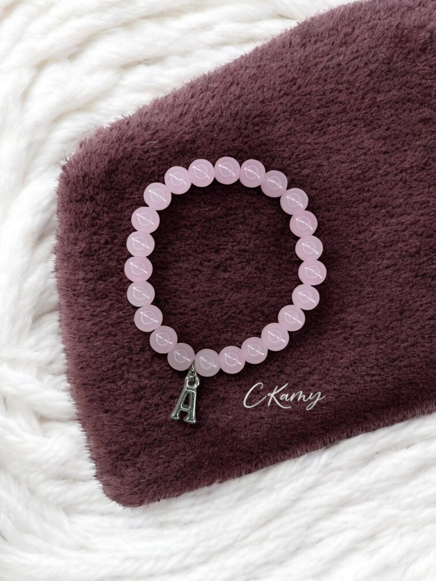 Bracelet femme perles de verre initiale argent rose clair