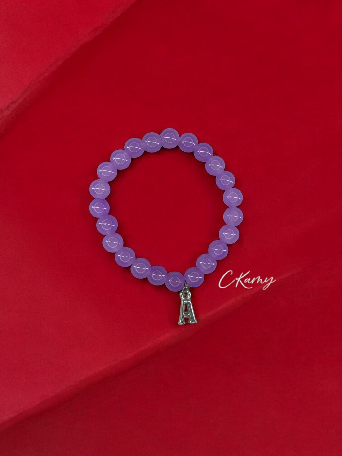 Bracelet femme perles de verre initiale argent violet