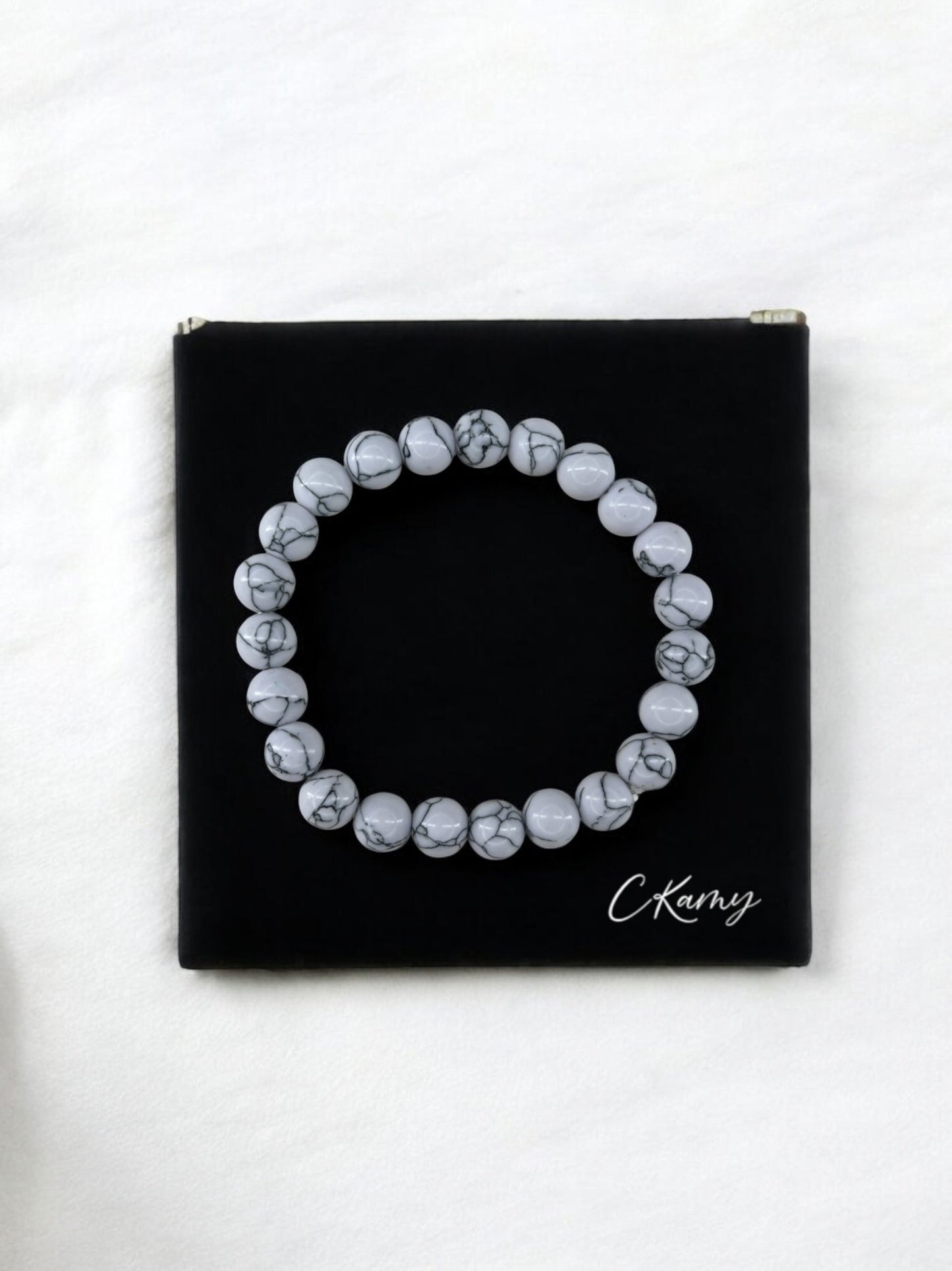 Bracelet homme simple unicolore blanc à traits