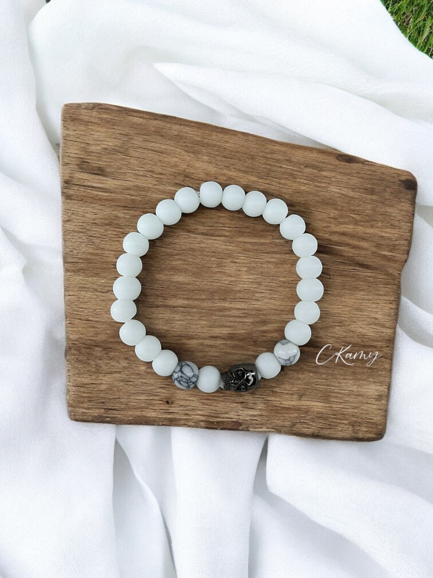 Bracelet homme tête de mort blanc blanc à traits