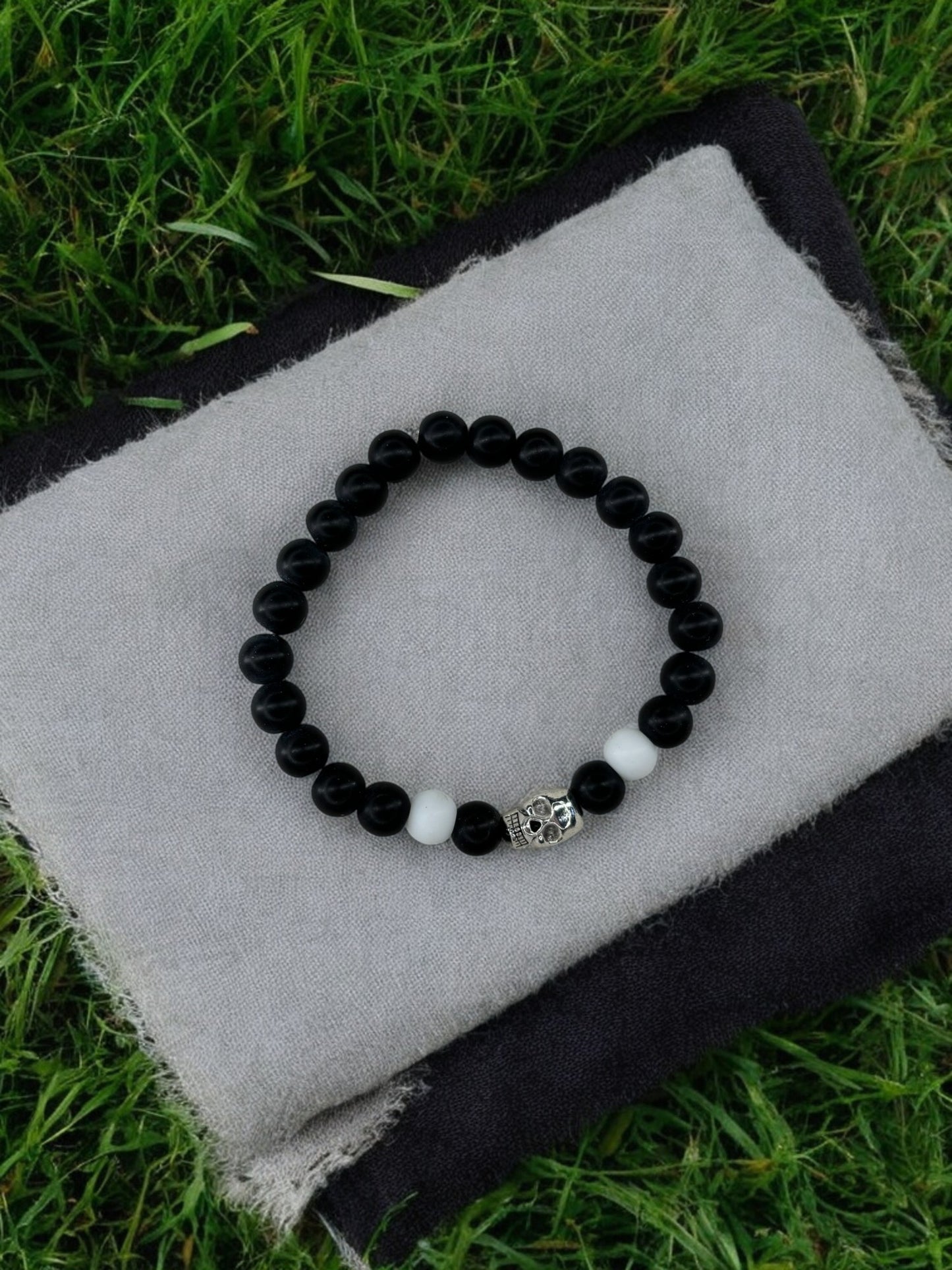 Bracelet homme tête de mort noir blanc