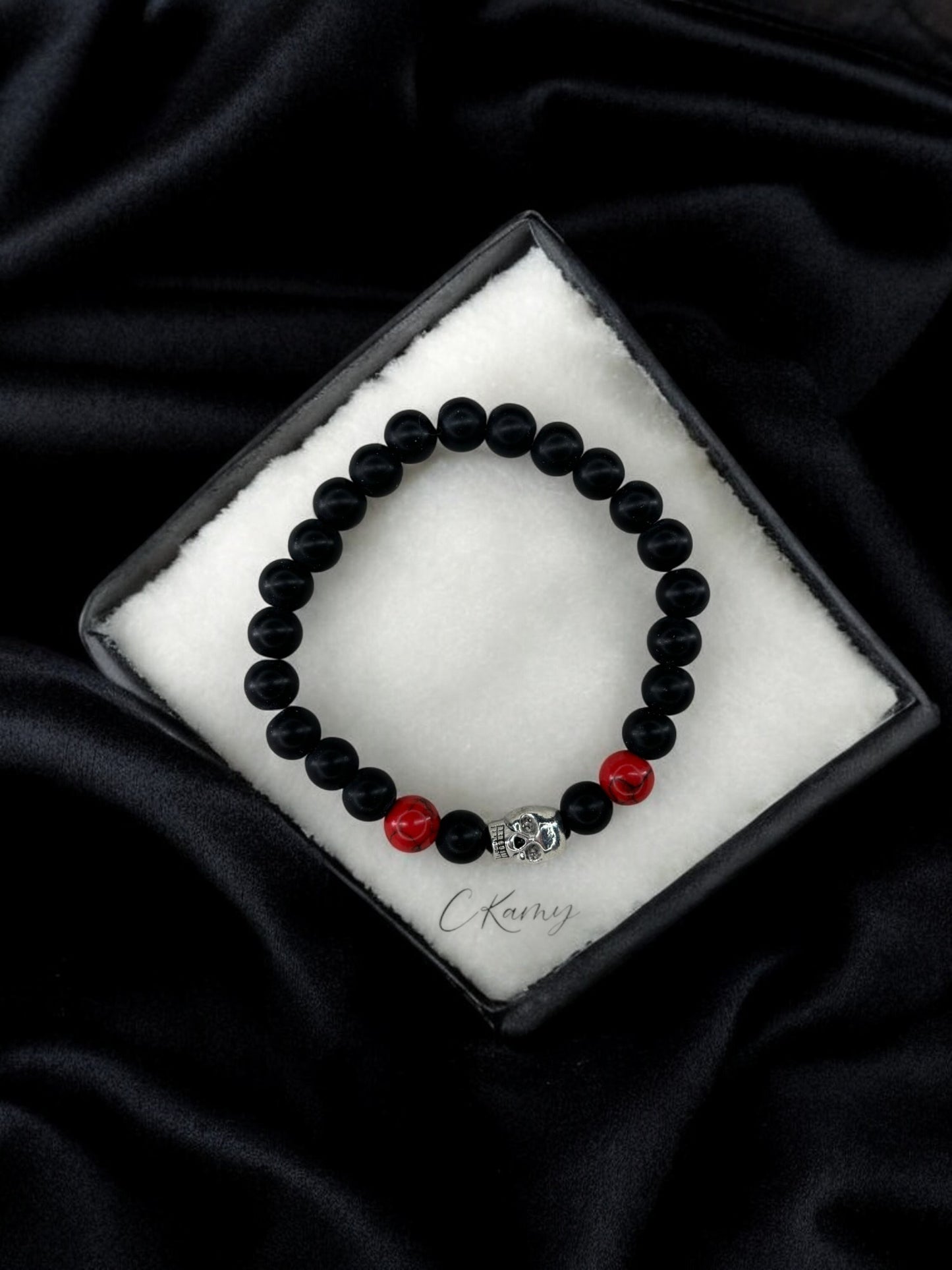 Bracelet homme tête de mort noir rouge à traits