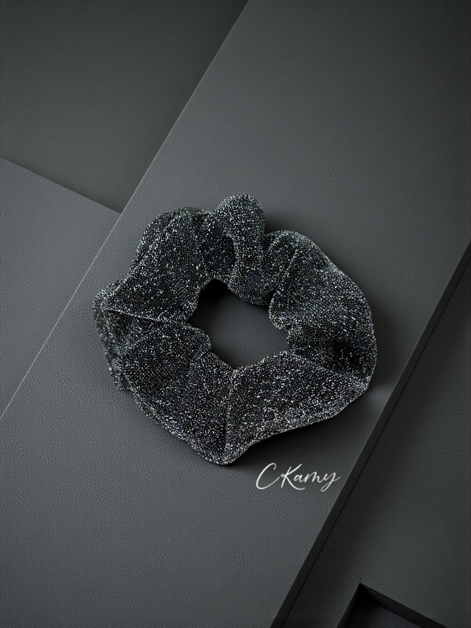 Chouchou brillant gris