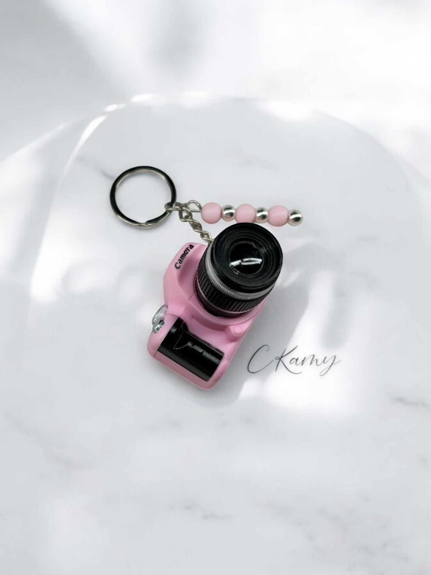 Porte clé personnalisé appareil photo rose