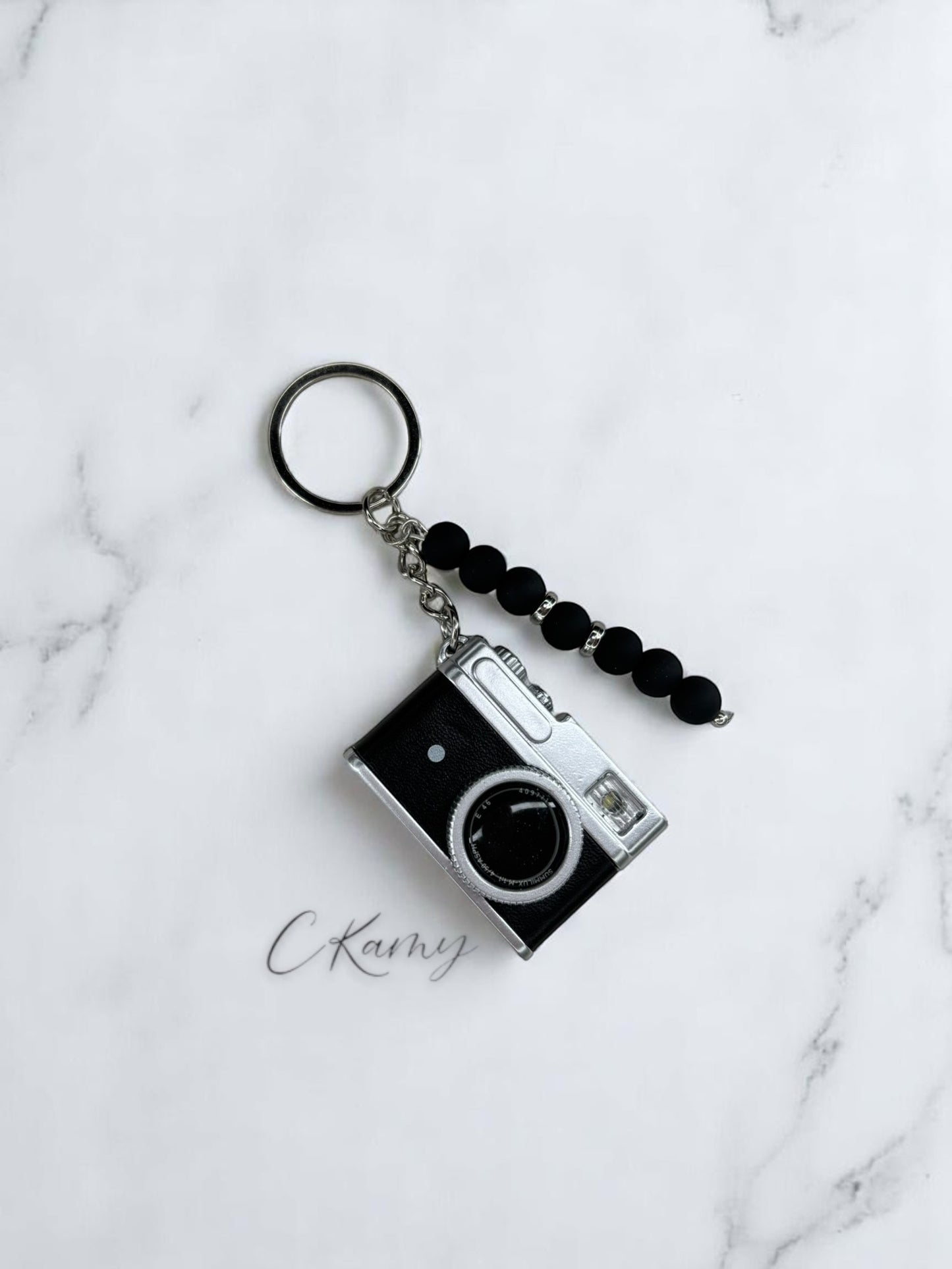 Porte clé personnalisé appareil photo vintage noir