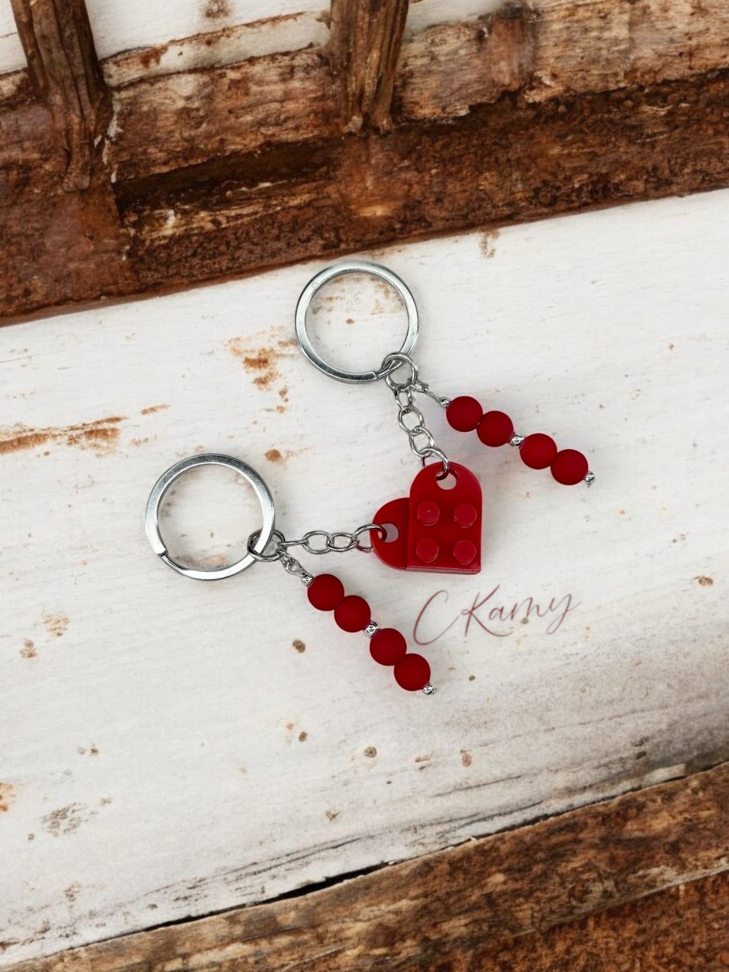 Porte clé personnalisé coeur lego rouge