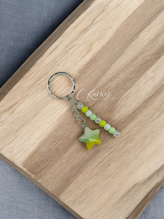 Porte clé personnalisé étoile jaune vert