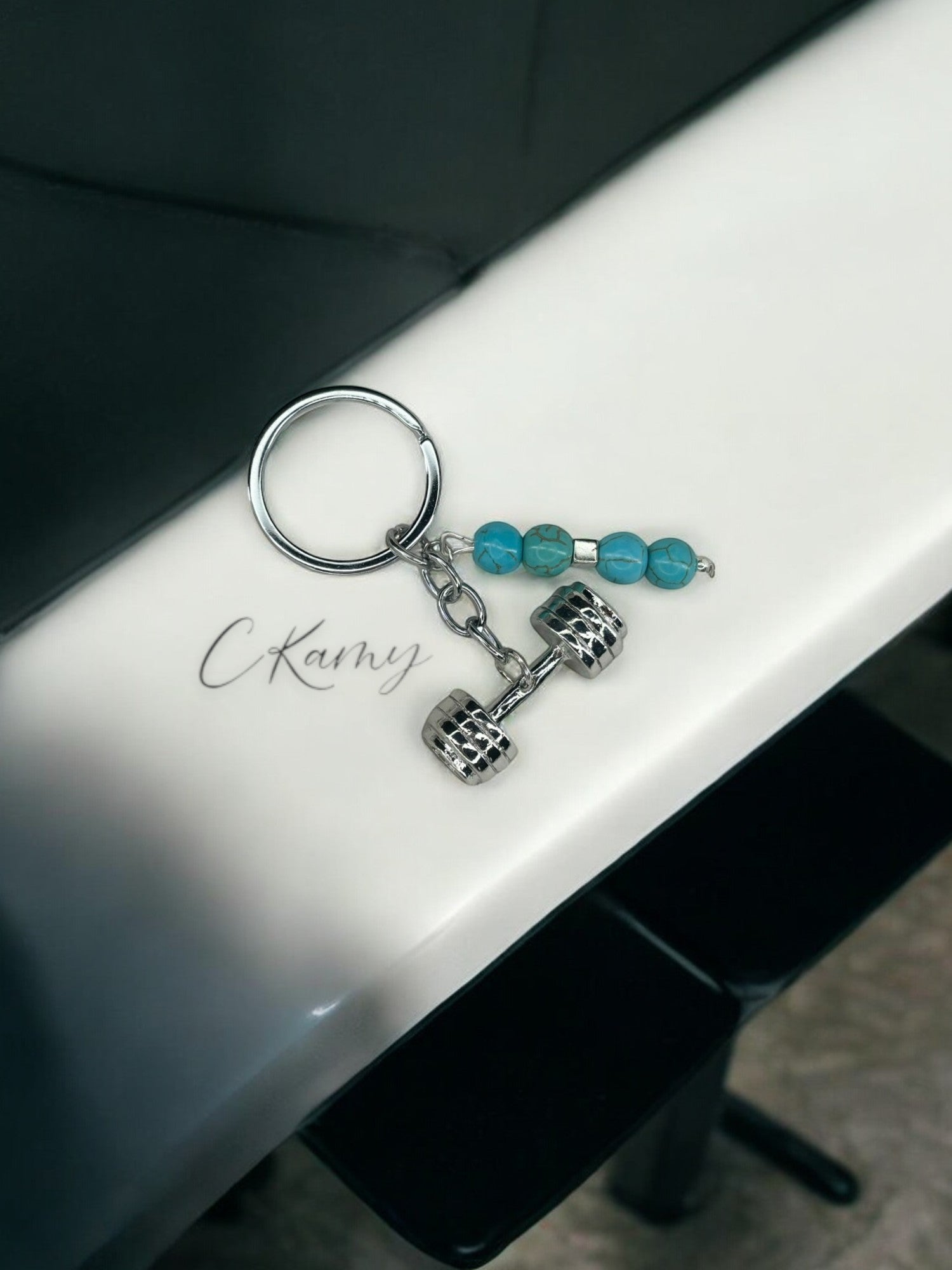 Porte clé personnalisé haltère argent bleu