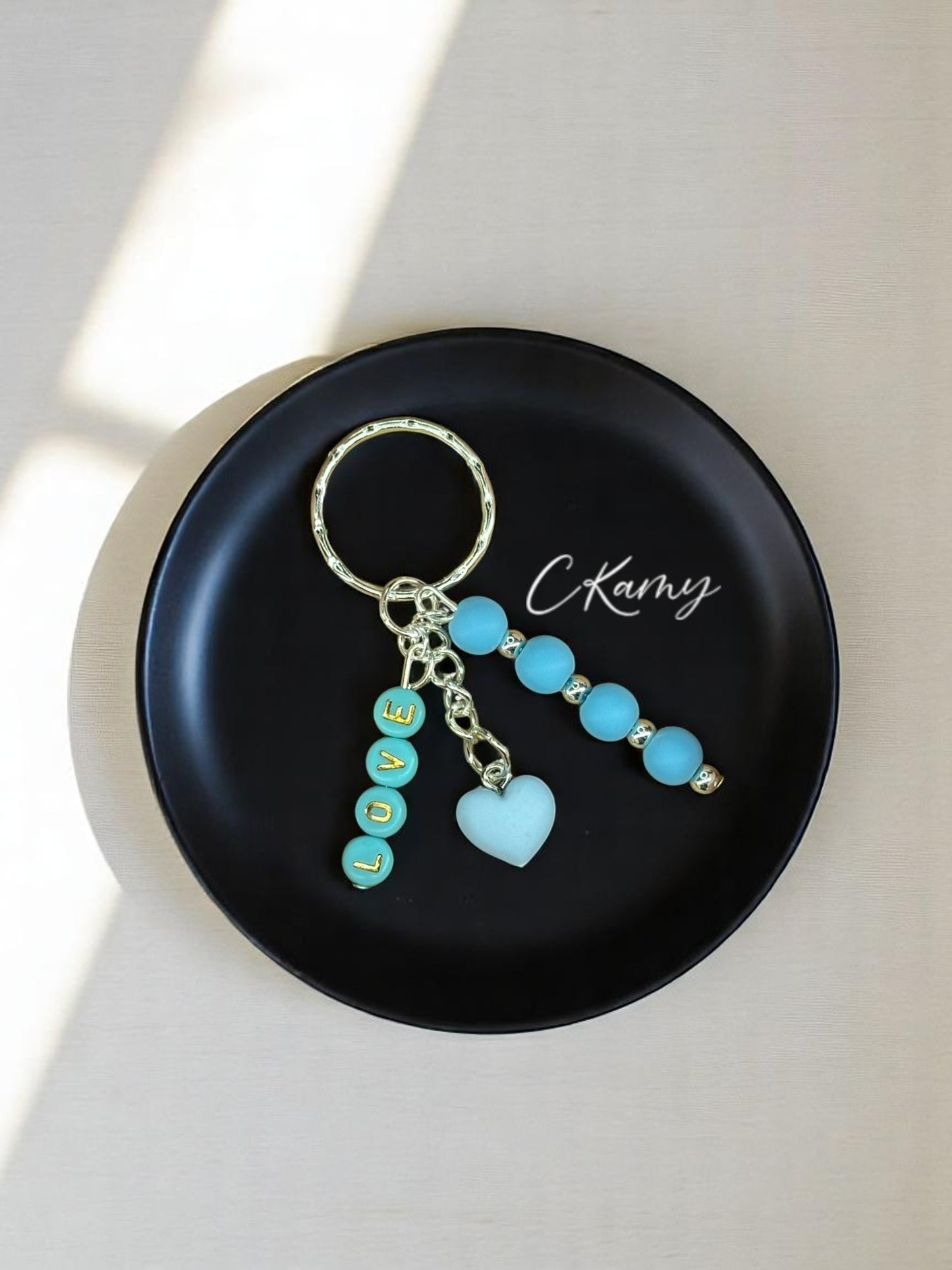 Porte clé personnalisé petit coeur bleu clair rond