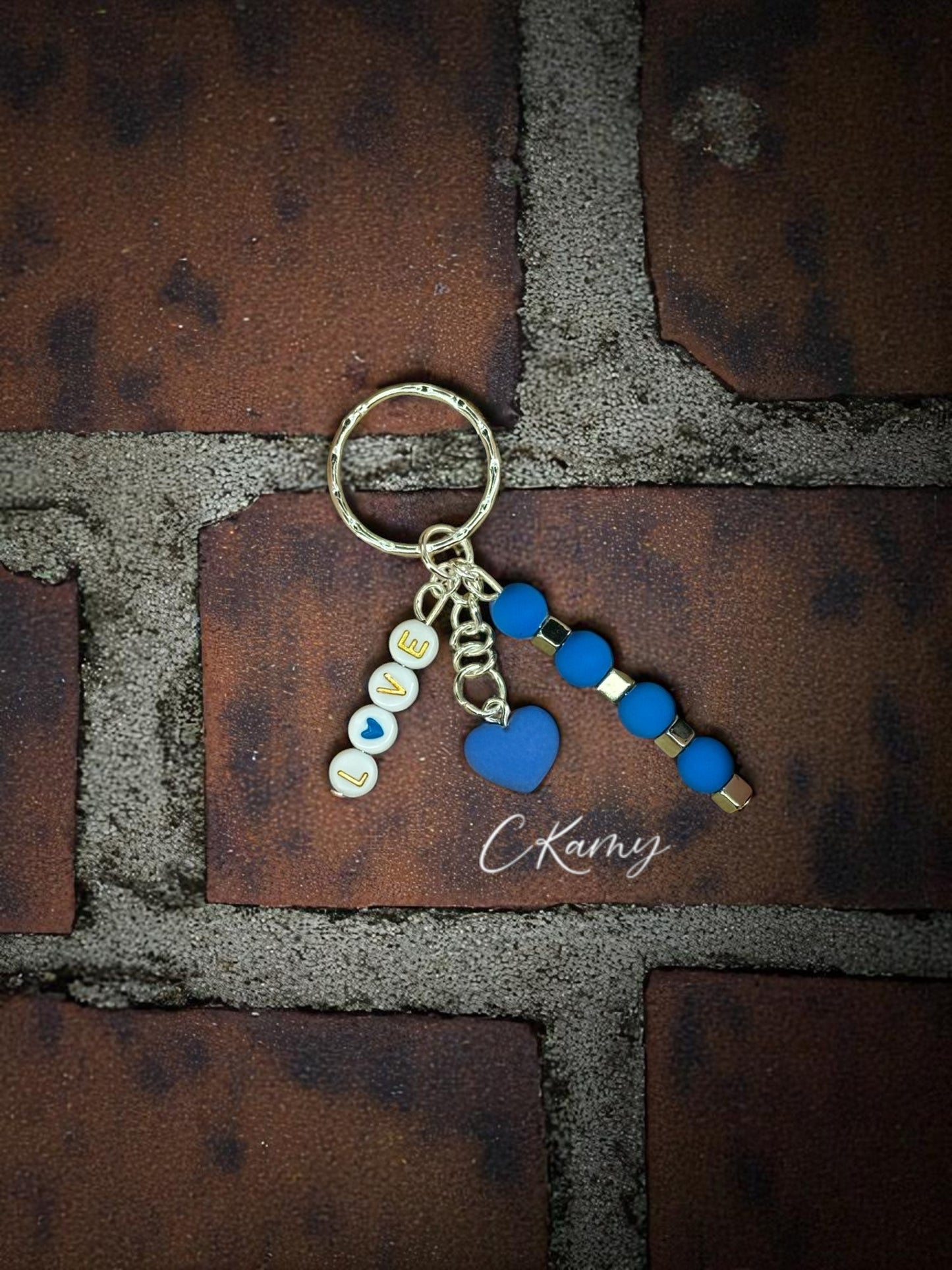 Porte clé personnalisé petit coeur bleu foncé carré