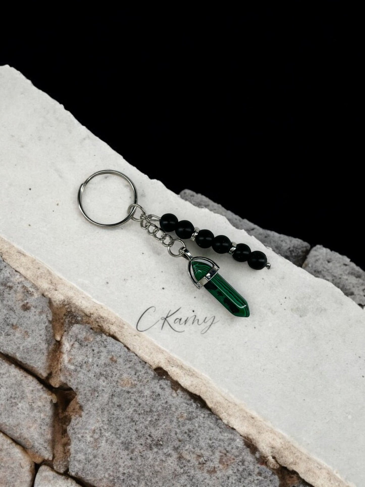 Porte clé personnalisé pierre vert noir