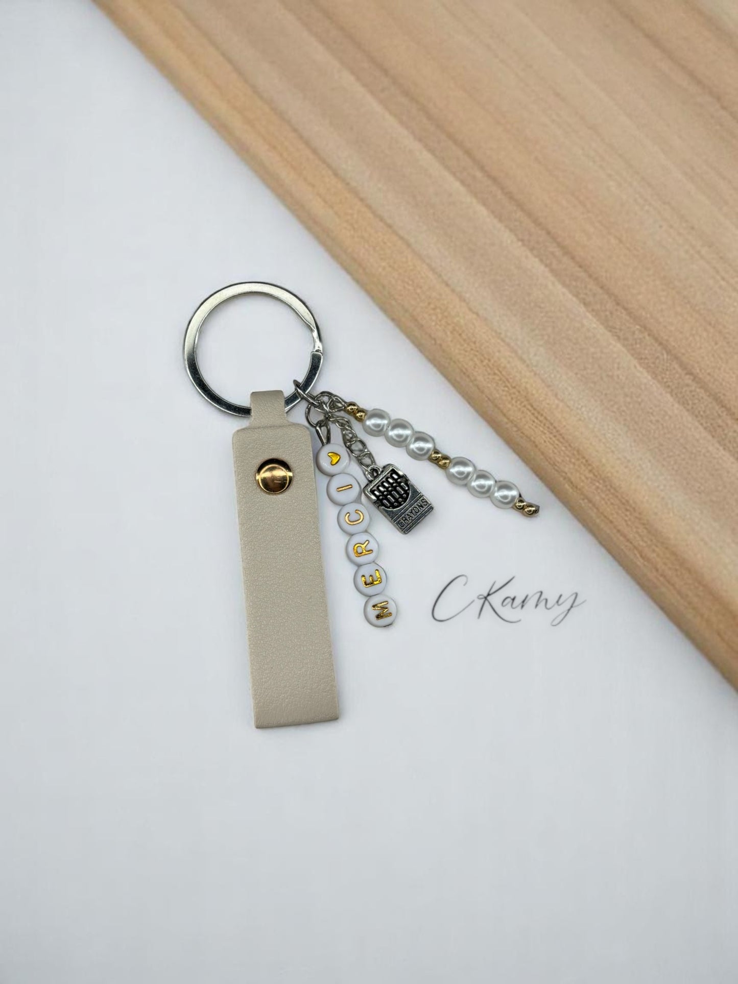 Porte clé personnalisé pochette crayons