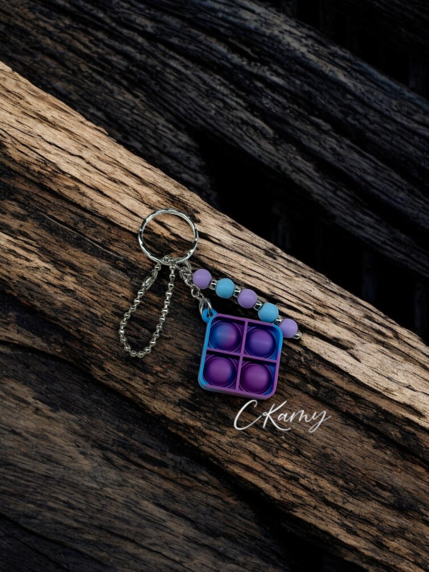 Porte clé personnalisé pop it carré violet bleu