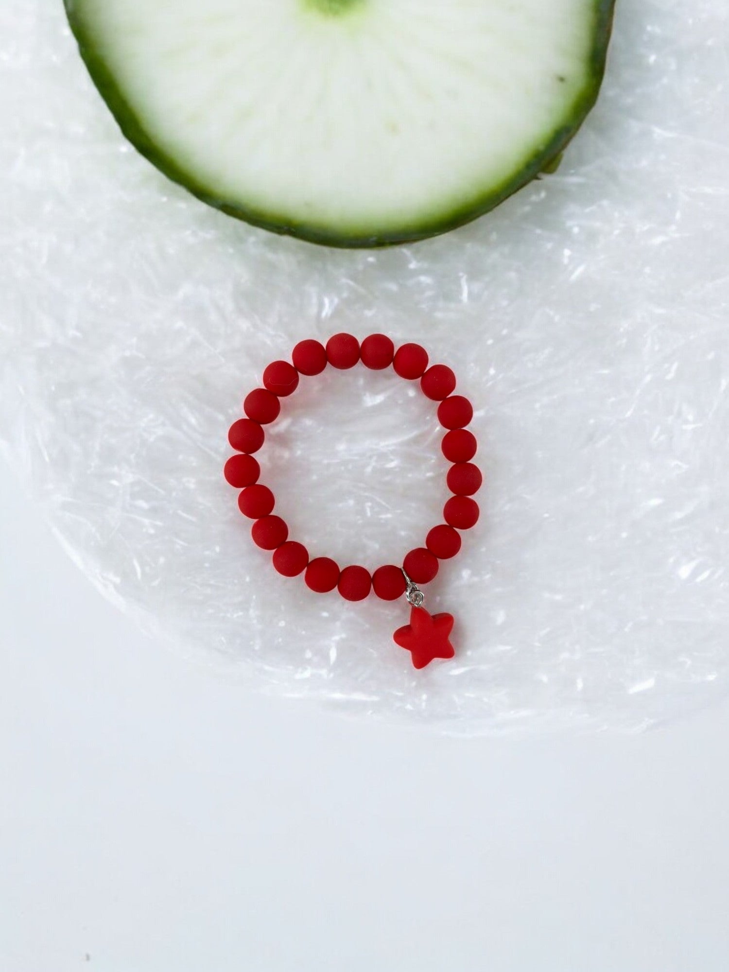 Bracelet enfant accroche étoile rouge