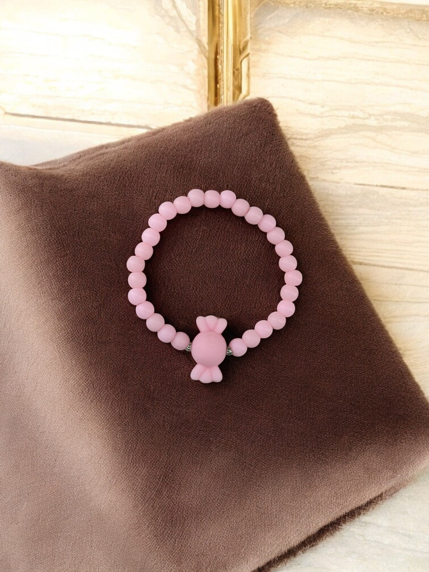 Bracelet enfant bonbon perles rose clair