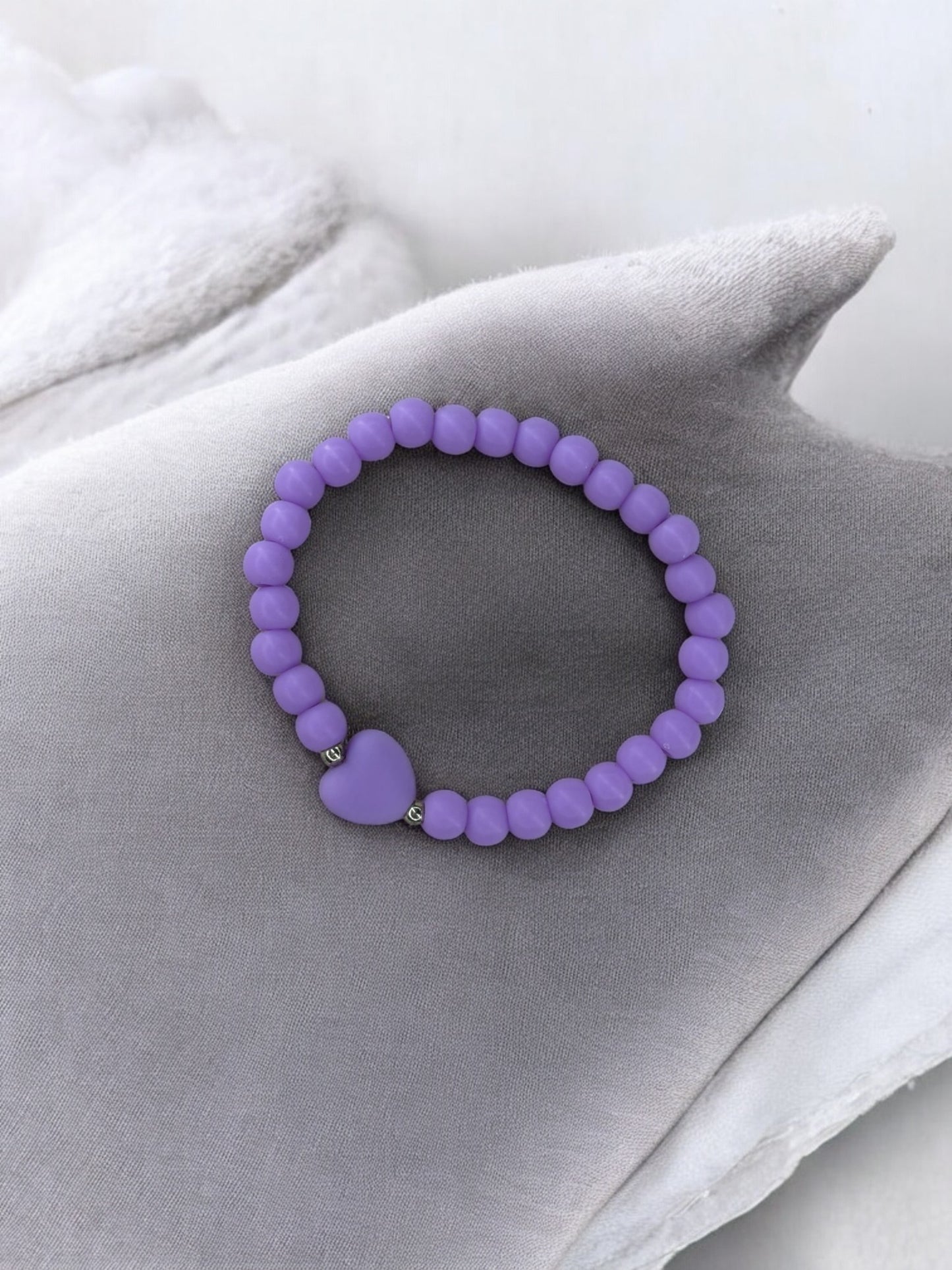 Bracelet enfant coeur perles violet