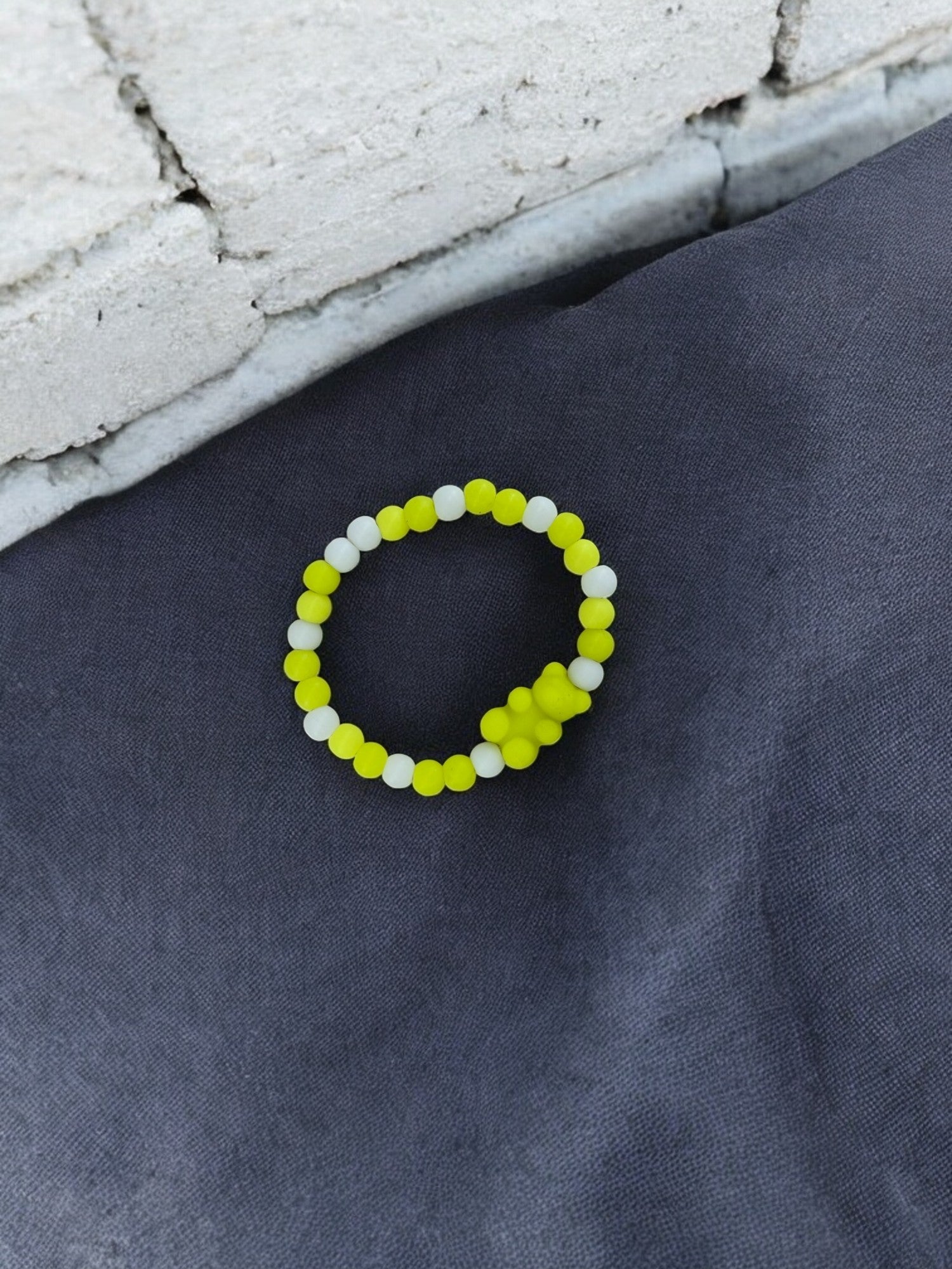 Bracelet enfant nounours alterné jaune