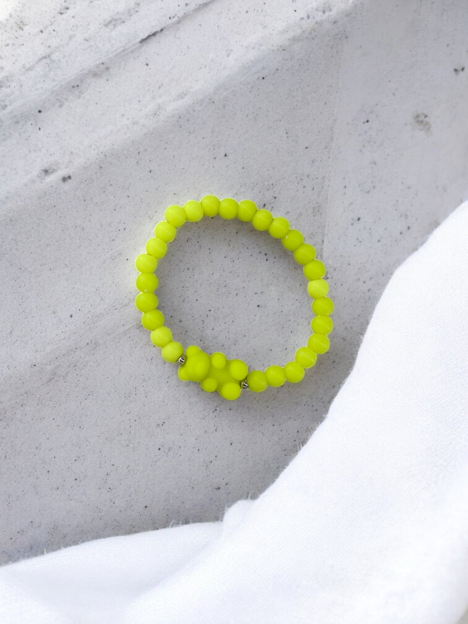 Bracelet enfant nounours perles jaune