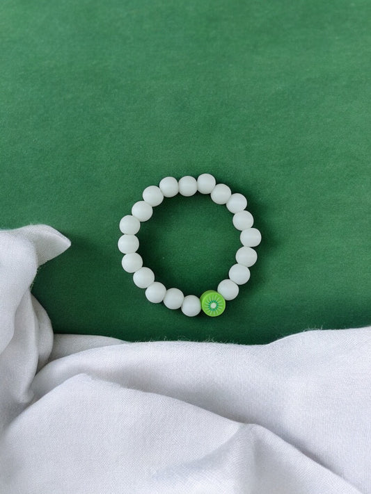 Bracelet enfant perles blanc kiwi