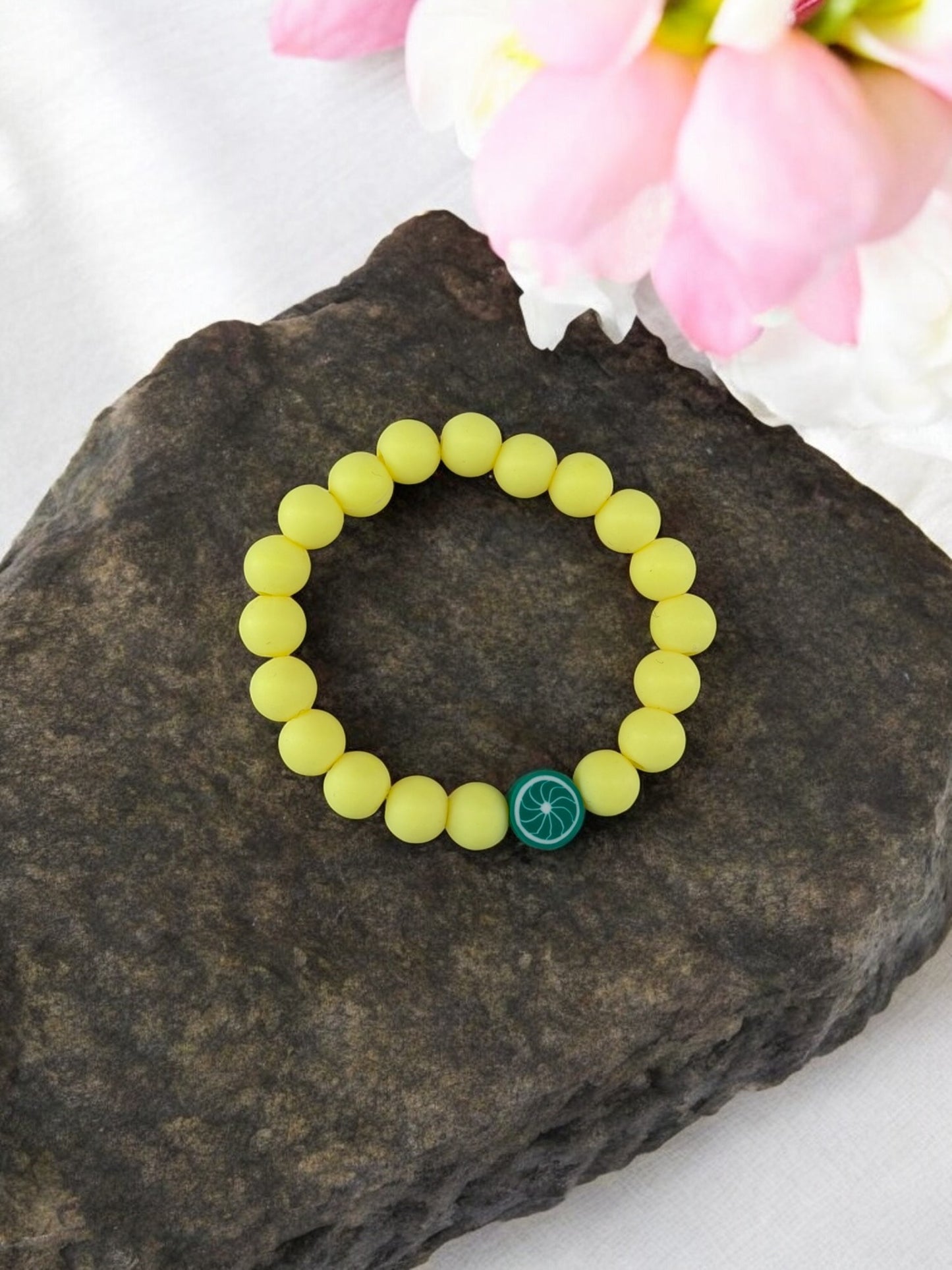Bracelet enfant perles jaune citron vert