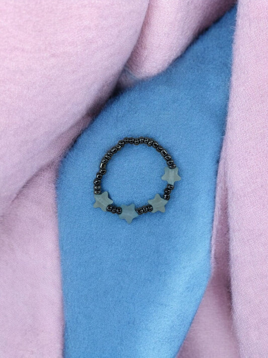 Bracelet enfant petites étoiles bleu clair noir brillant