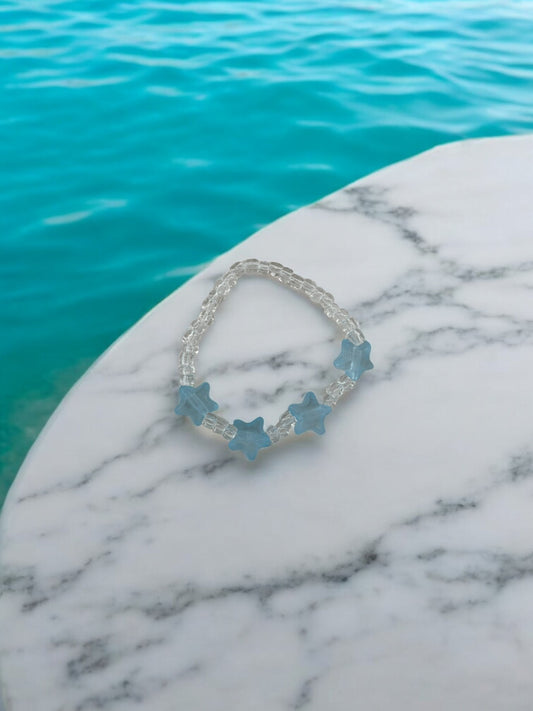 Bracelet enfant petites étoiles bleu clair transparent