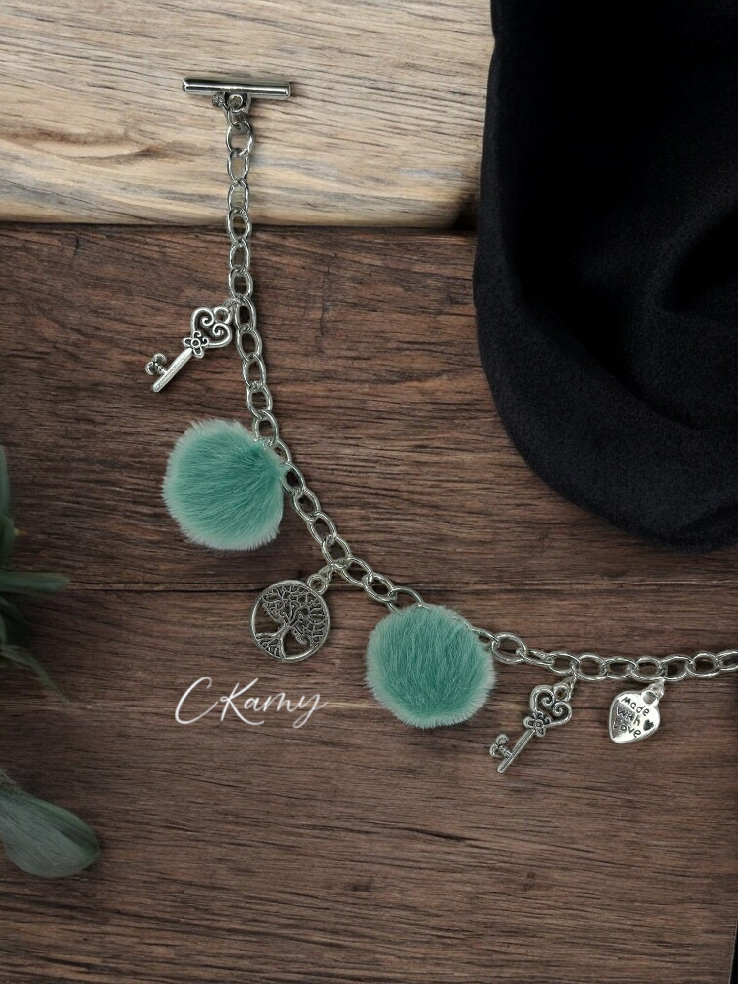 Bracelet femme chaîne moumoute vert
