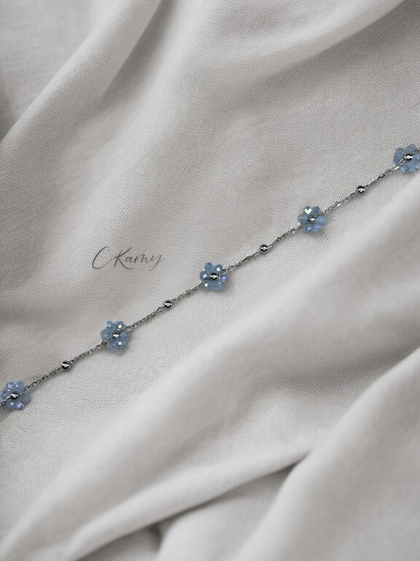 Bracelet femme chaînette argent fleurs bleu clair