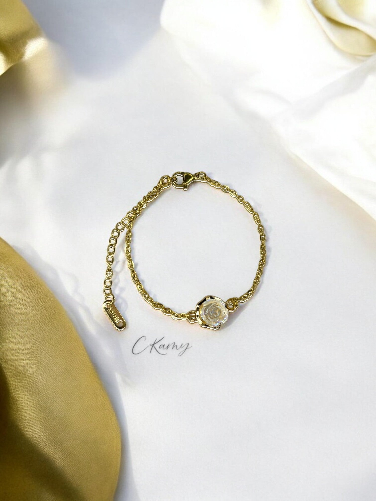 Bracelet femme chaînette doré fleur rose